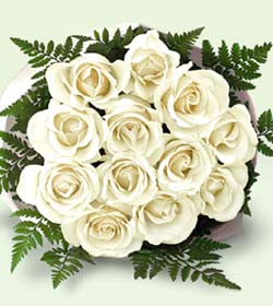  Ulus Ankara �i�ek g�nderme sitemiz g�venlidir  12 adet beyaz g�l buket