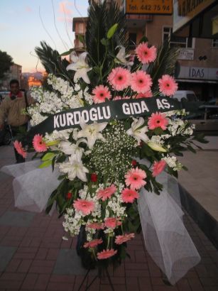 kazablanka,gerbera,sebboy ferforje  Ulus Ankara 14 �ubat sevgililer g�n� �i�ek 