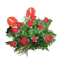 9 adet kirmizi g�l ve antorium   Ulus Ankara yurti�i ve yurtd��� �i�ek sipari�i 