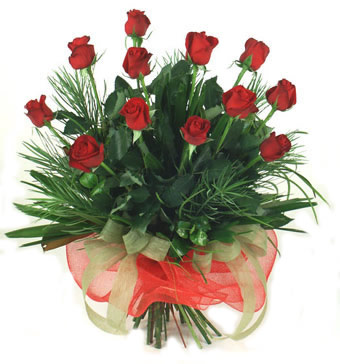 �i�ek yolla 12 adet kirmizi g�l buketi  Ulus Ankara �i�ek , �i�ek�i , �i�ek�ilik 