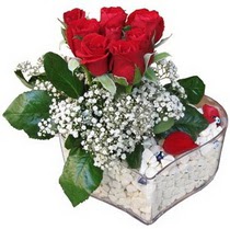  Ulus Ankara �i�ek , �i�ek�i , �i�ek�ilik  kalp mika i�erisinde 7 adet kirmizi g�l