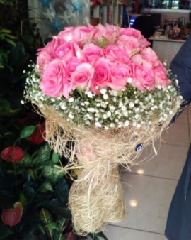 33 adet pembe g�l ni�an k�z isteme buketi 