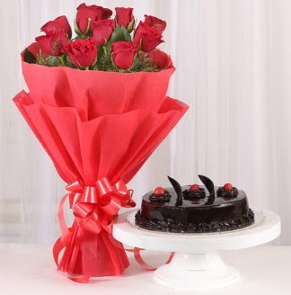 10 Adet k�rm�z� g�l ve 4 ki�ilik ya� pasta  Ulus Ankara hediye sevgilime hediye �i�ek 