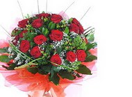  Ulus Ankara g�venli kaliteli h�zl� �i�ek  10 adet kirmizi g�l buket tanzim