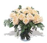 11 adet beyaz g�l vazoda 