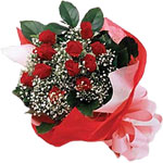  Ulus Ankara hediye sevgilime hediye çiçek  KIRMIZI AMBALAJ BUKETINDE 12 ADET GÜL
