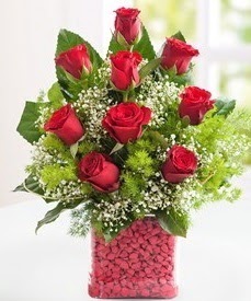 Cam içerisinde 9 adet kırmızı gül  Ulus Ankara hediye sevgilime hediye çiçek 